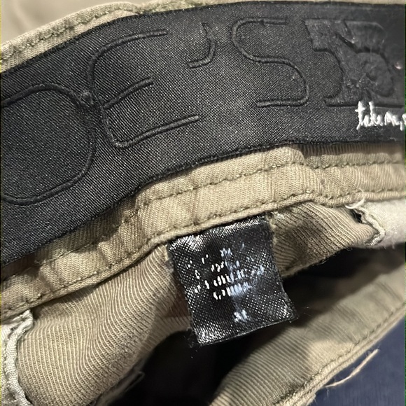 Joe’s Jeans Low Rise Cargo Pants in Olive Green Ankle Length - Picture 3 of 4